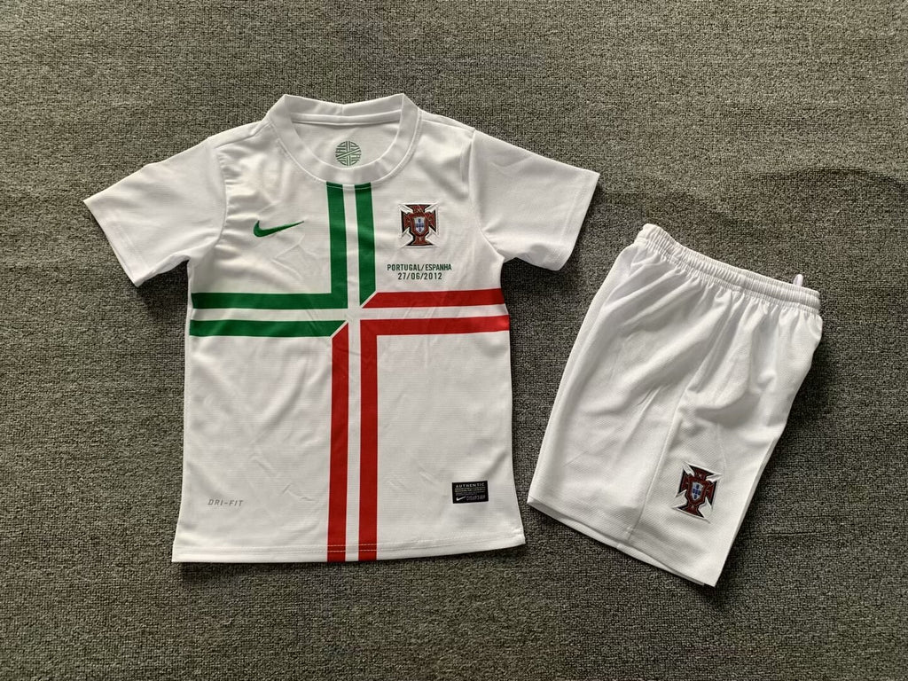 CONJUNTO NIÑO RETRO PORTUGAL 12/13