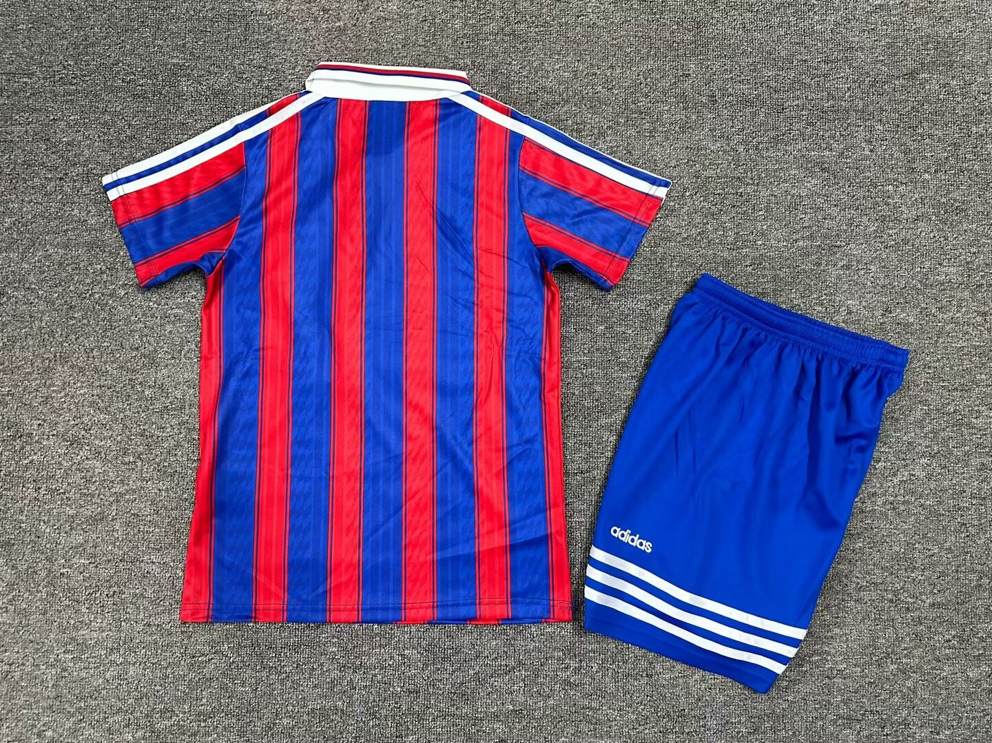 CONJUNTO NIÑO RETRO BAYERN 95/97