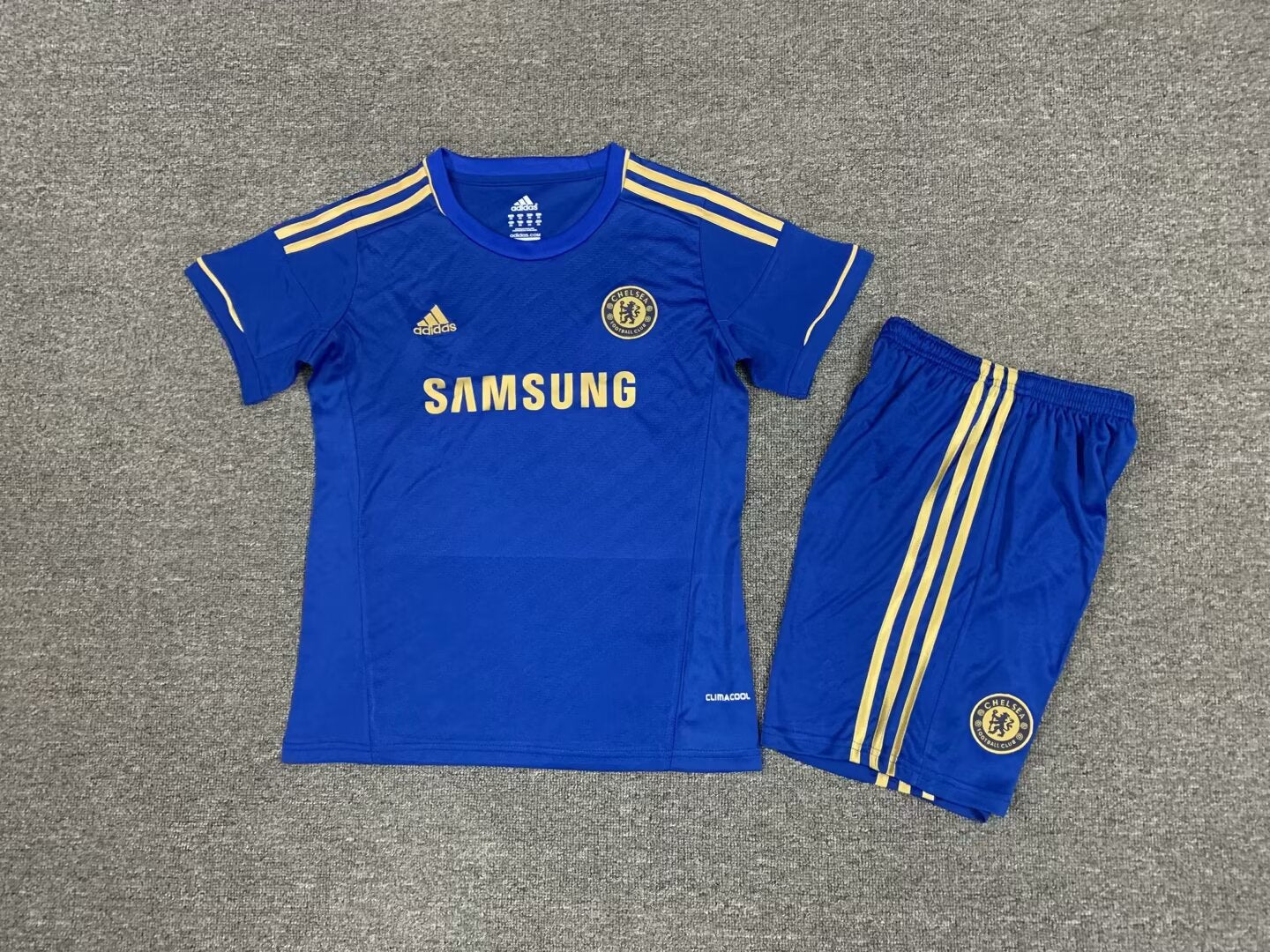 CONJUNTO NIÑO RETRO CHELSEA 12/13