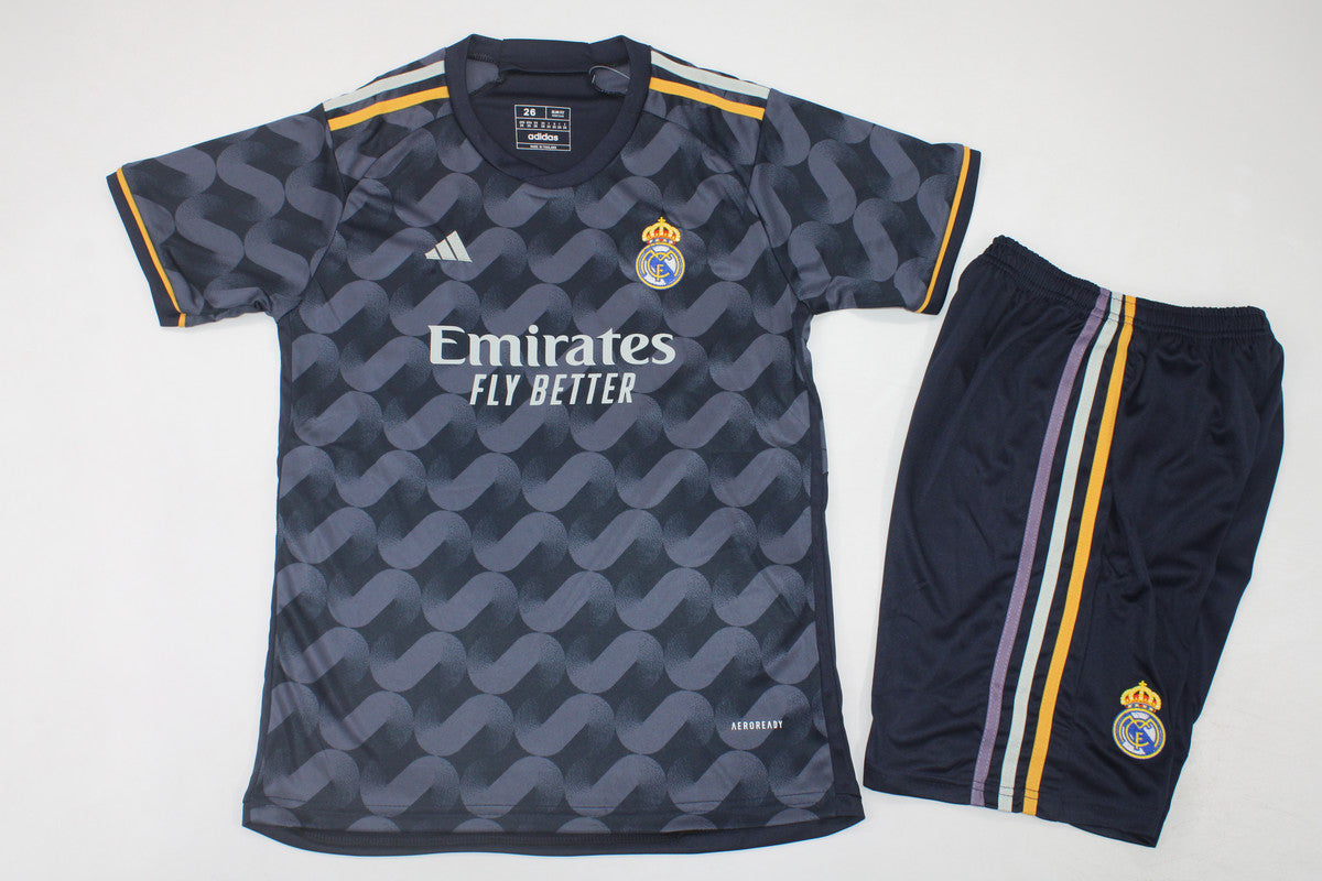 CONJUNTO NIÑO R.M4DR1D (2) 23/24