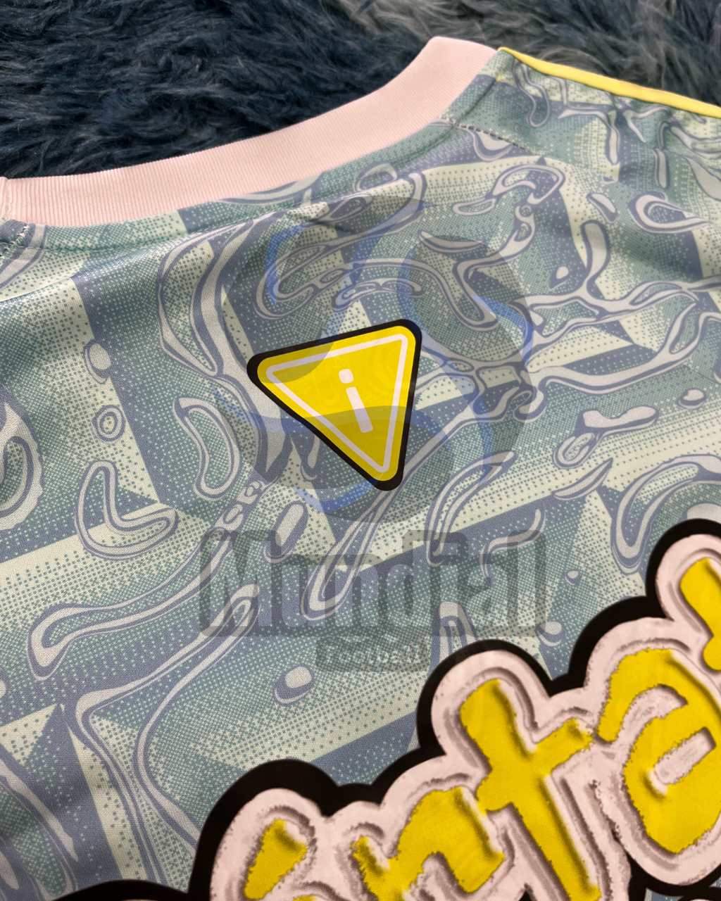 CAMISETA MVRK X JUV3