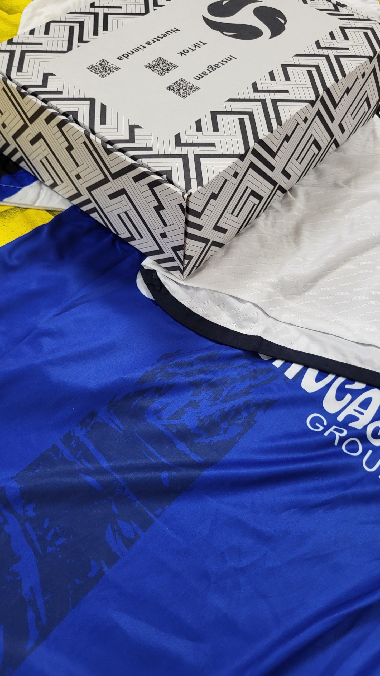 CAMISETA SORPRESA 5 CAMISETAS