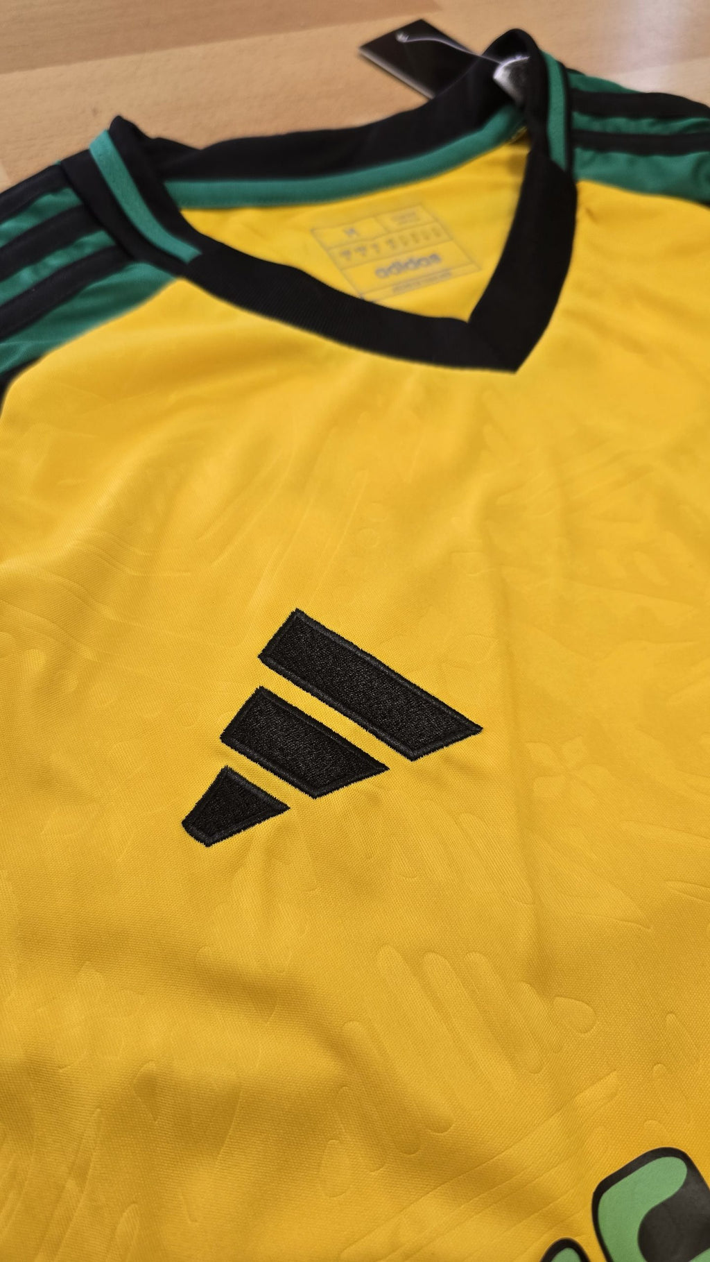 CAMISETA ELADI0 X JAMAICA