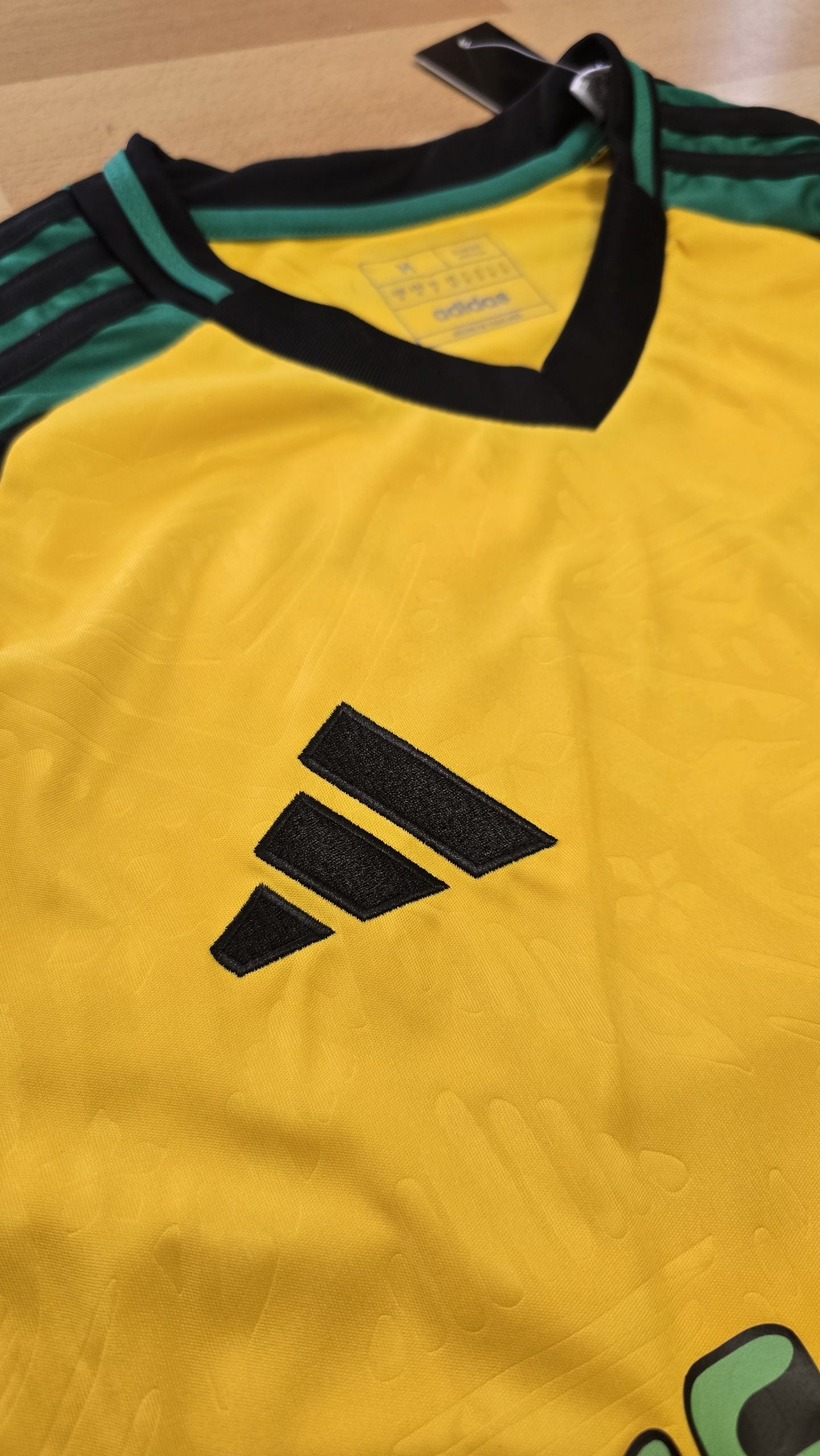 CAMISETA ELADI0 X JAMAICA