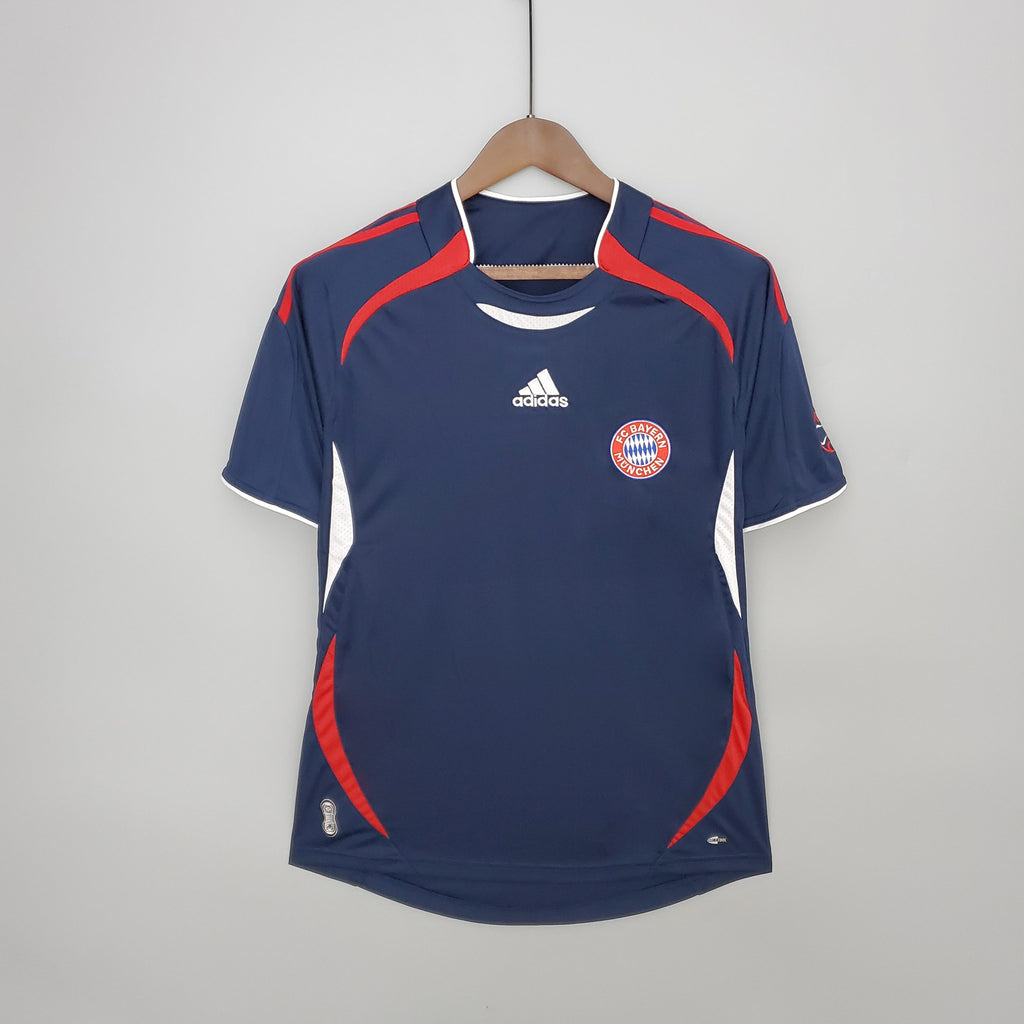 CAMISETA RETRO BAYER
