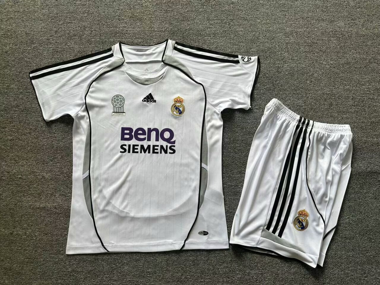 CONJUNTO NIÑO RETRO R.M4DR1D (2) 06/07