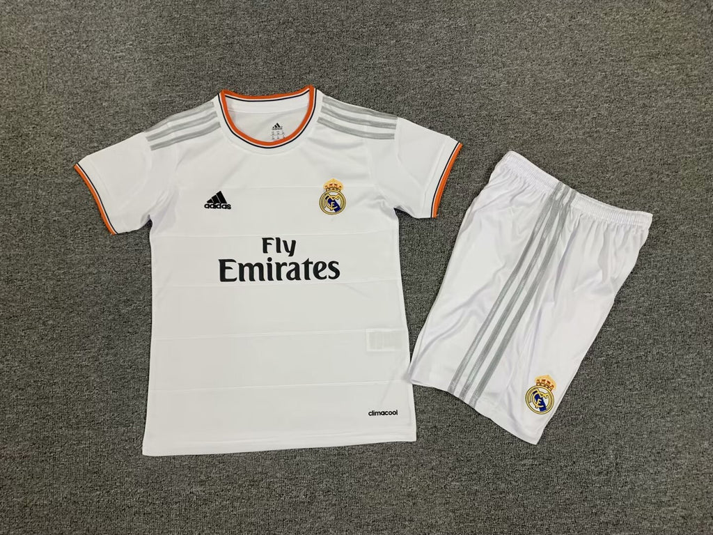 CONJUNTO NIÑO RETRO R.M4DR1D 13/14