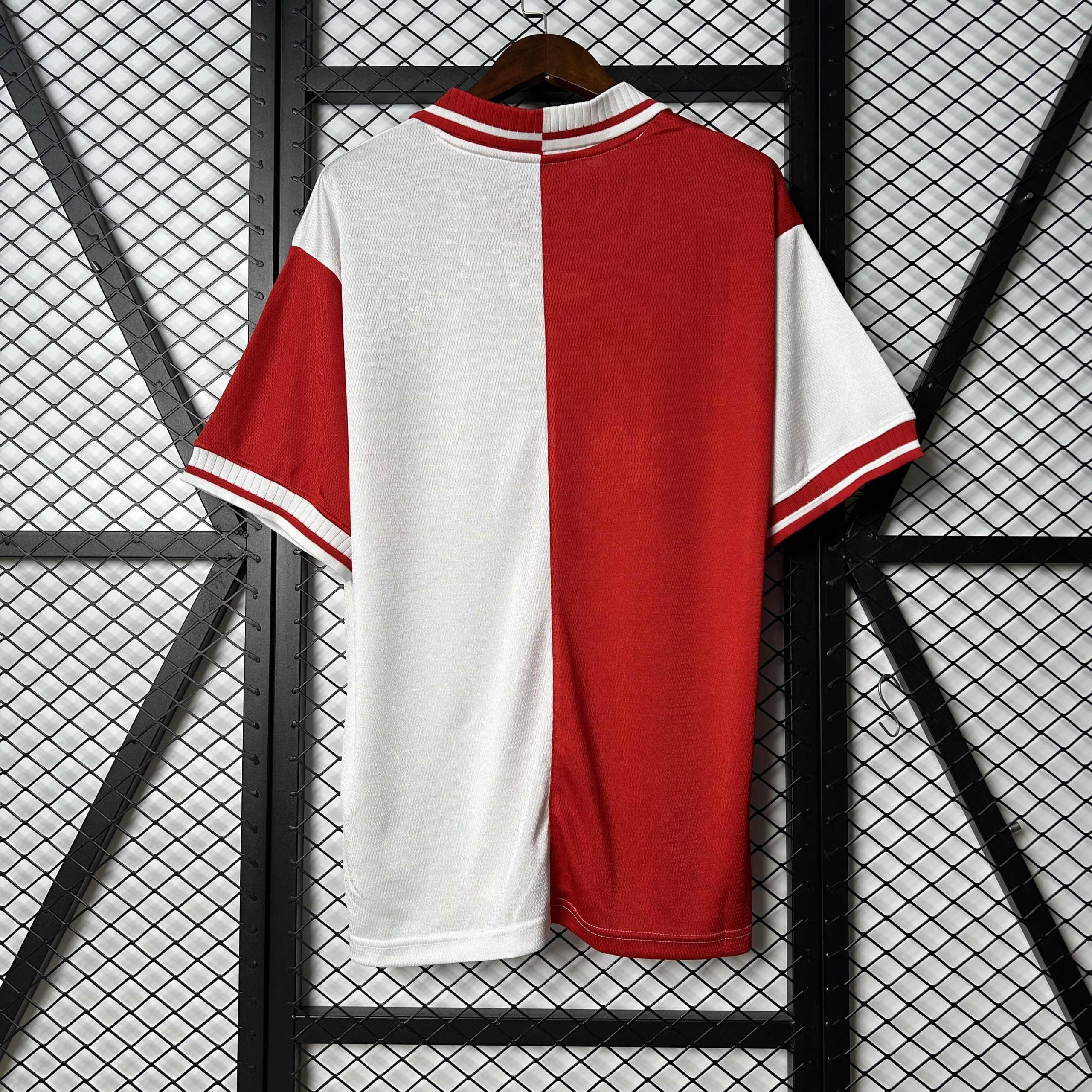 CAMISETA RETRO CELTA (2) 01/02