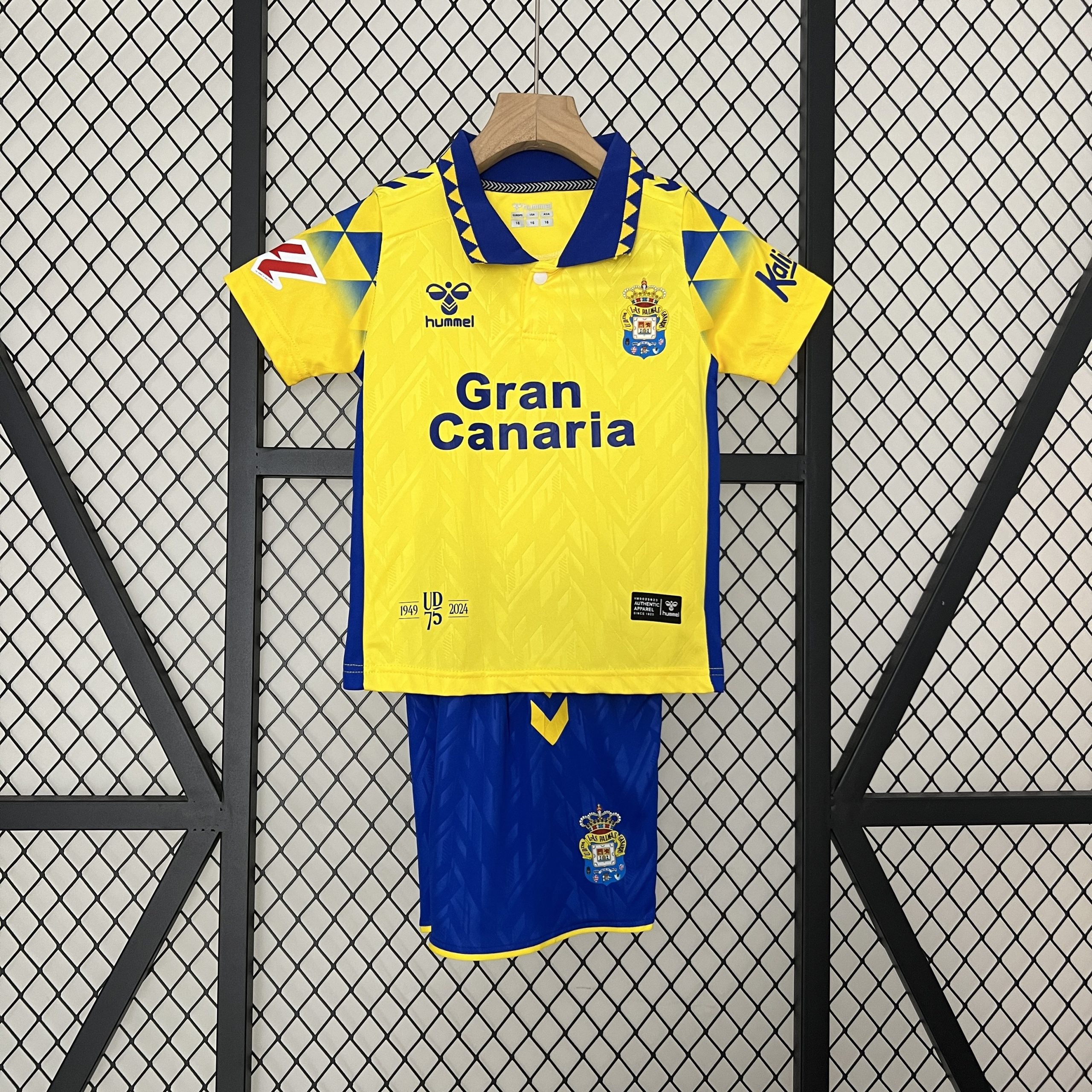 CONJUNTO NIÑO LAS PALMAS 24/25