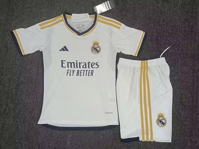 CONJUNTO NIÑO R.M4DR1D 23/24