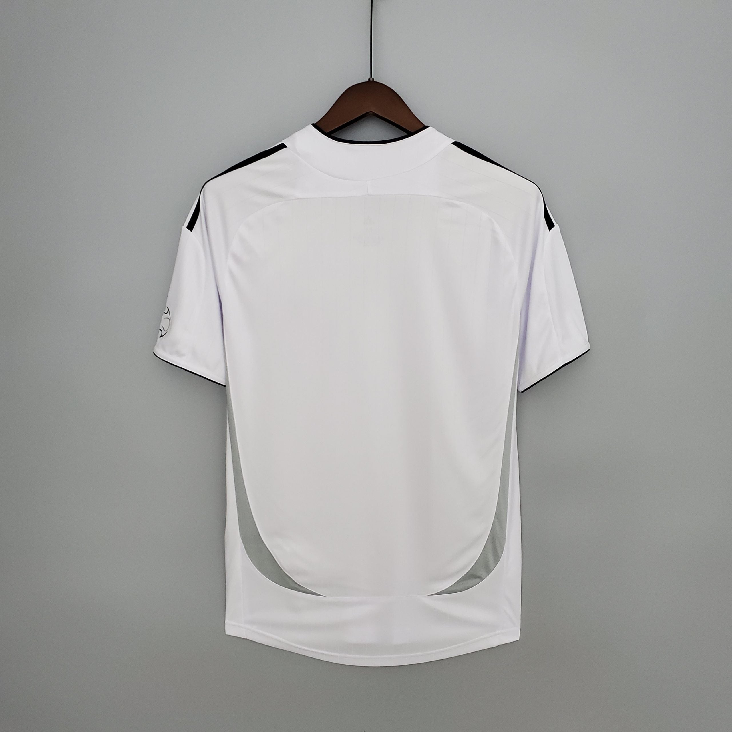 CAMISETA RETRO R.M4DR1D