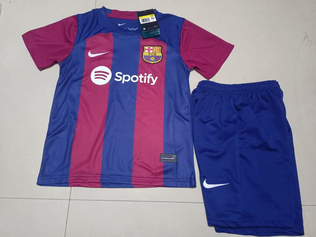 CONJUNTO NIÑO BARCELONA 23/24