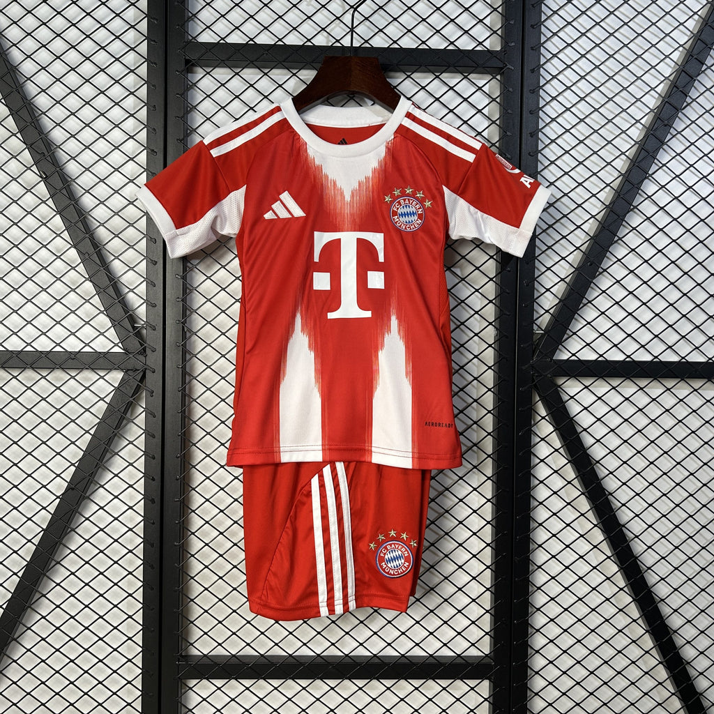 CONJUNTO NIÑO BAYERN 25/26