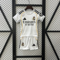 CONJUNTO NIÑO R.M4DR1D 25/26