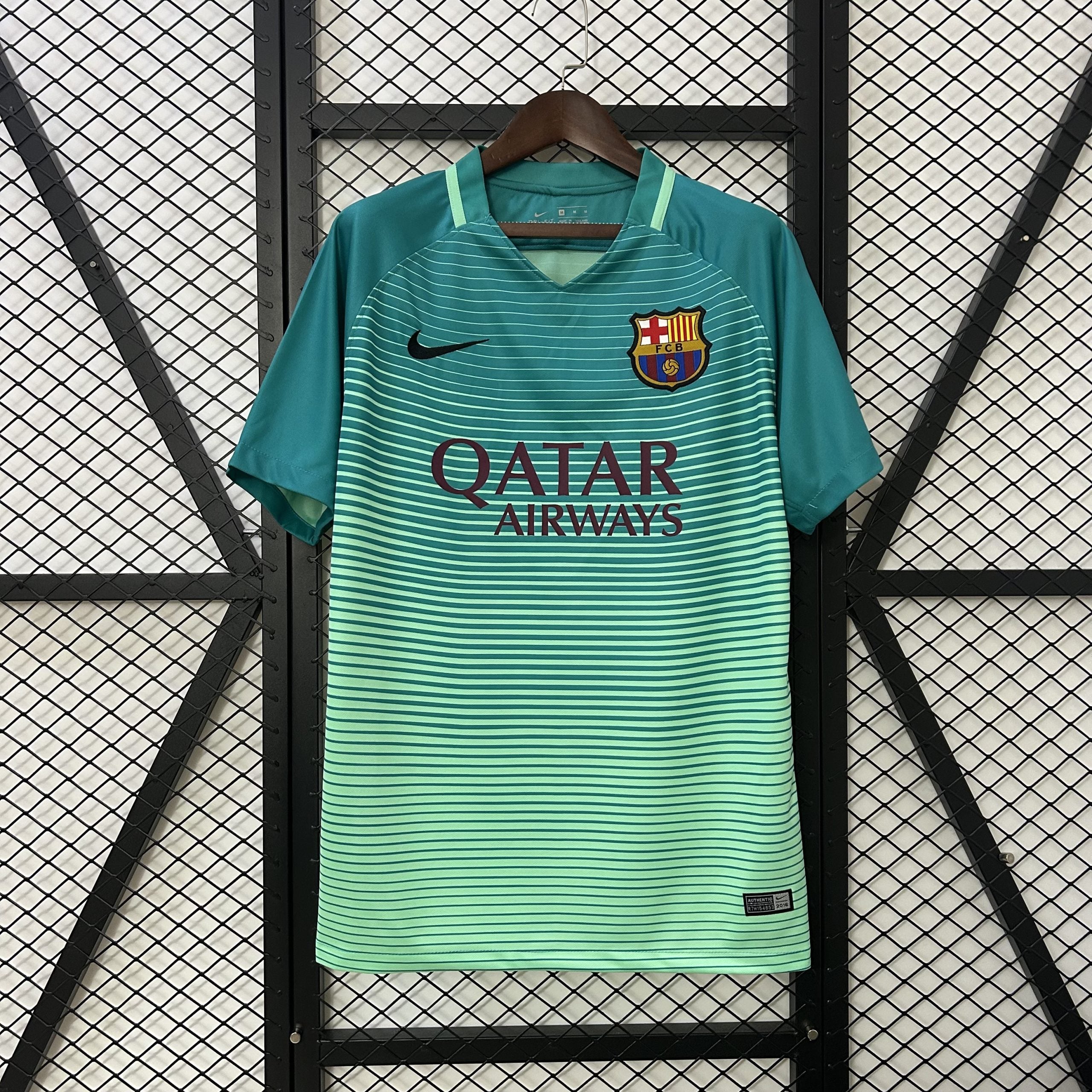 CAMISETA RETRO BCN4 3) 16/17