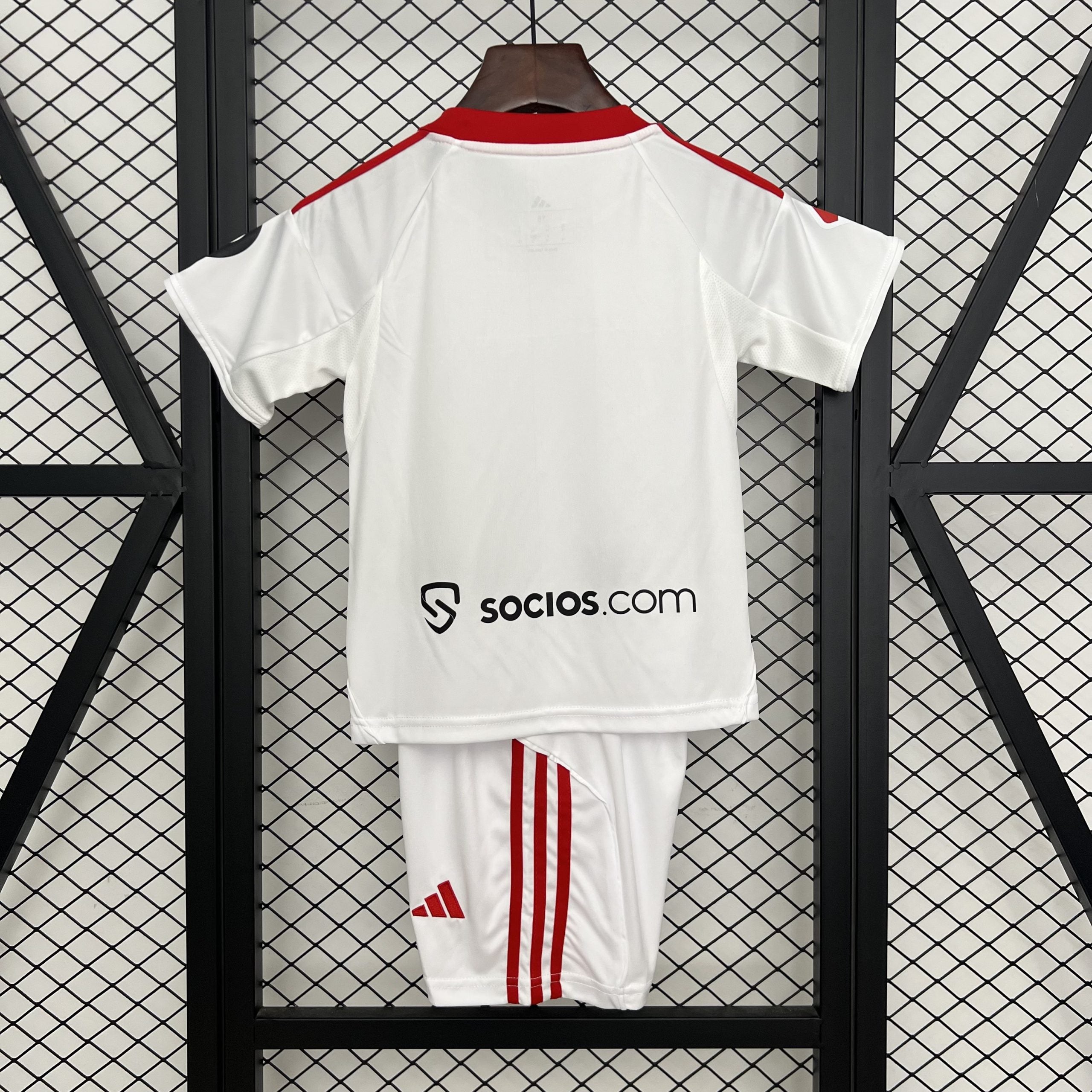 CONJUNTO NIÑO SEVILLA 25/26