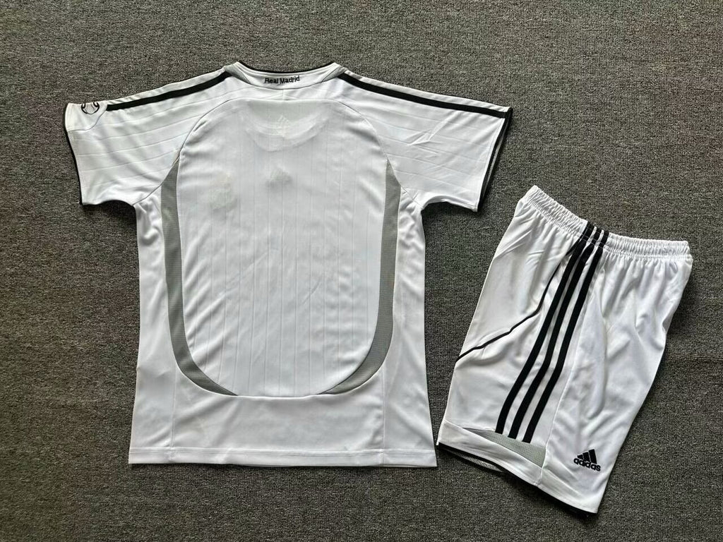 CONJUNTO NIÑO RETRO R.M4DR1D (2) 06/07
