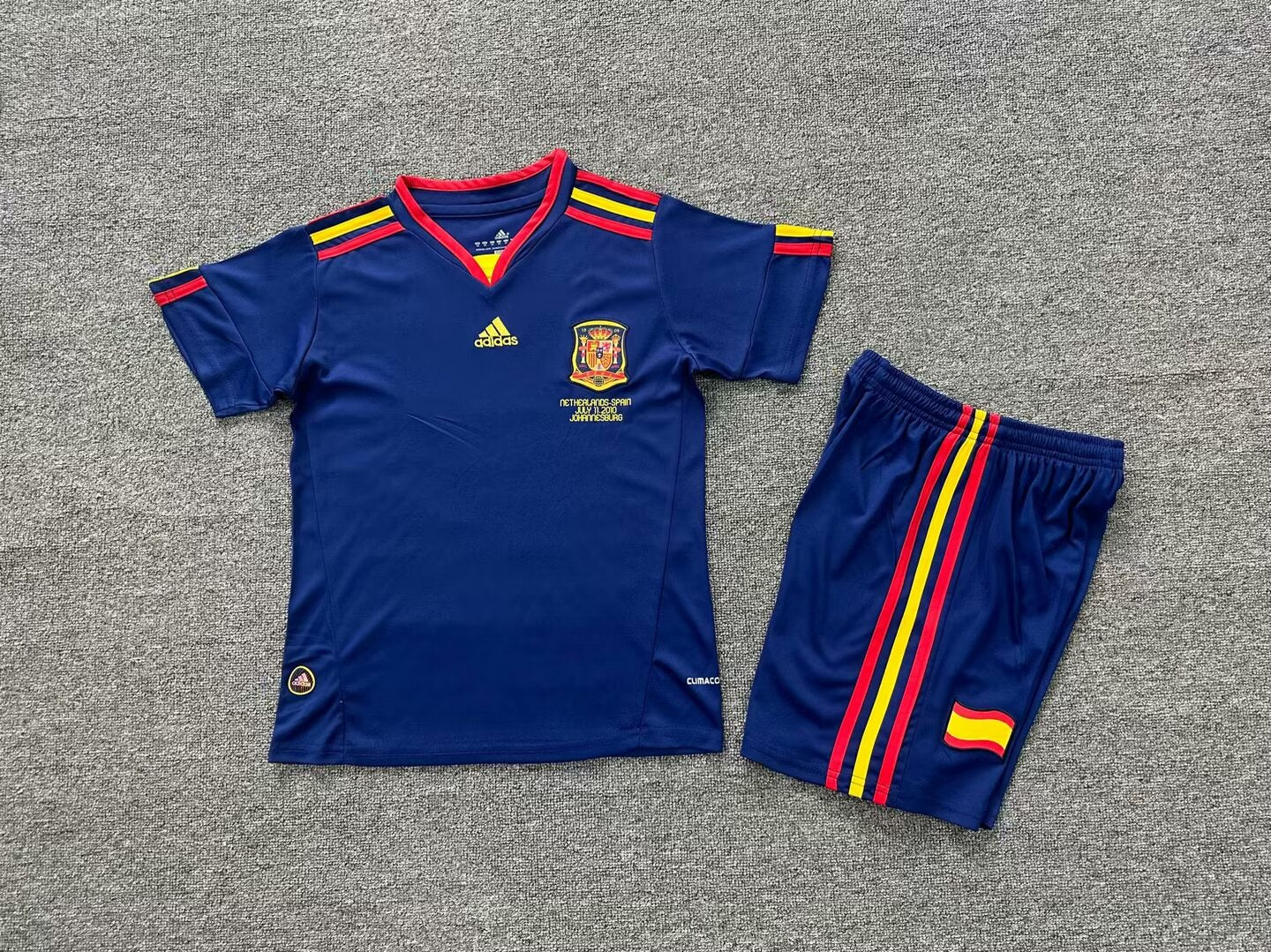 CONJUNTO NIÑO RETRO ESPAÑA 2010