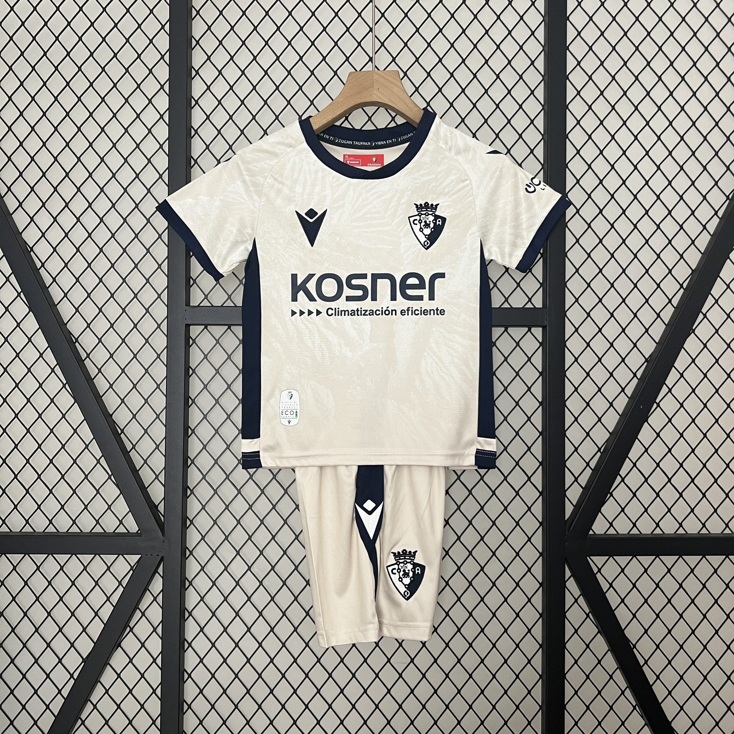 CONJUNTO NIÑO OSASUNA (3) 24/25
