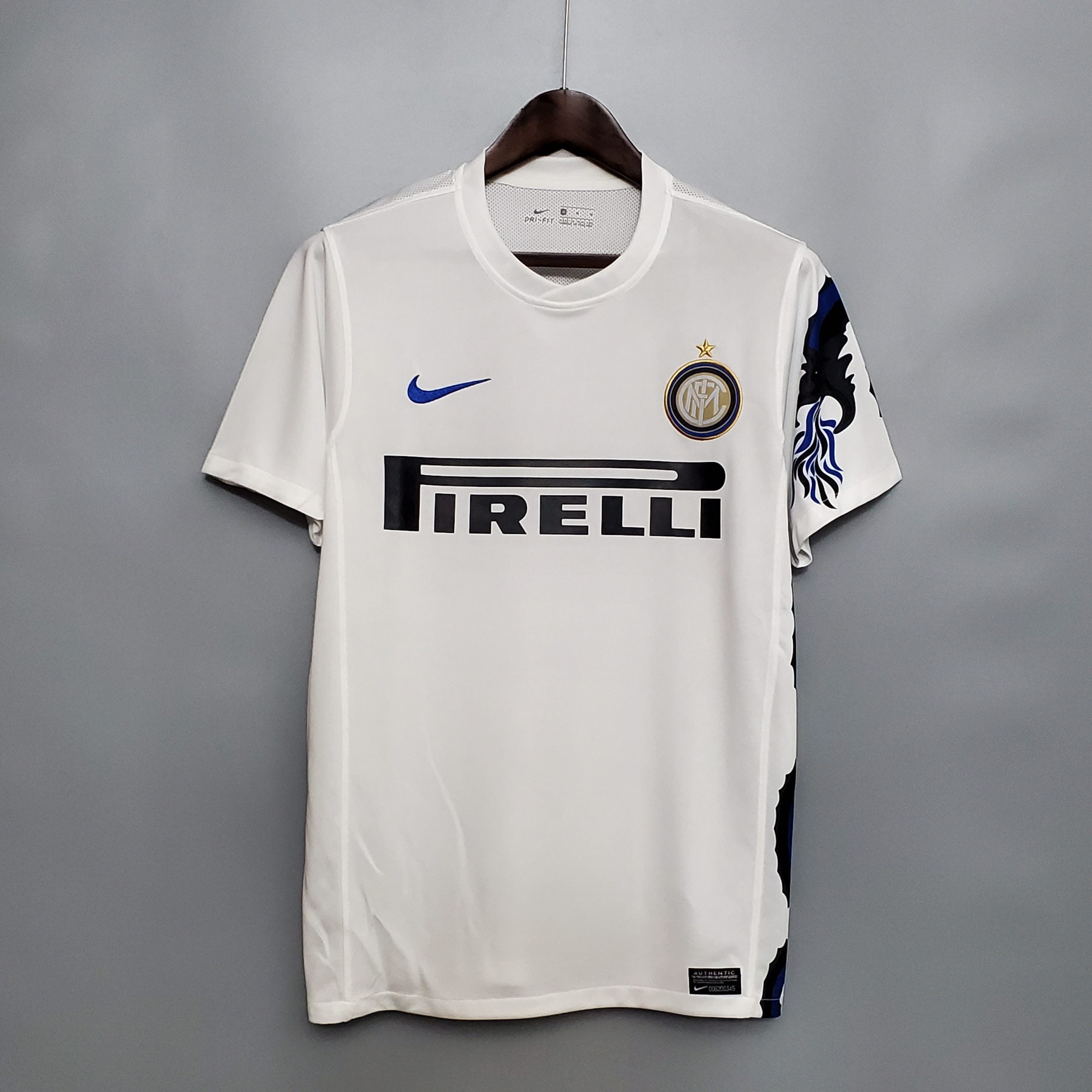 CAMISETA RETRO INTER DE MILAN 2010 (2)