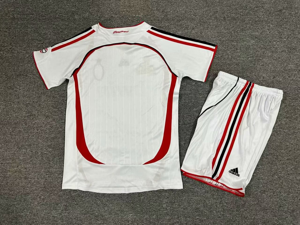 CONJUNTO NIÑO RETRO AC MILAN 06/07