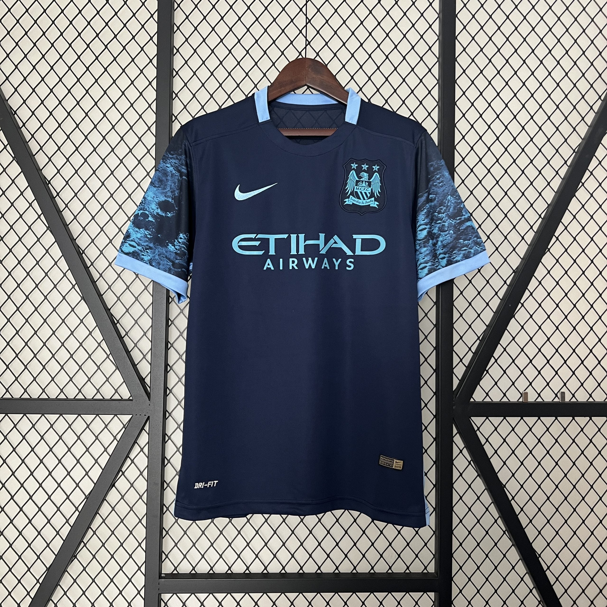 CAMISETA RETRO MANCHESTER CITY 15/16