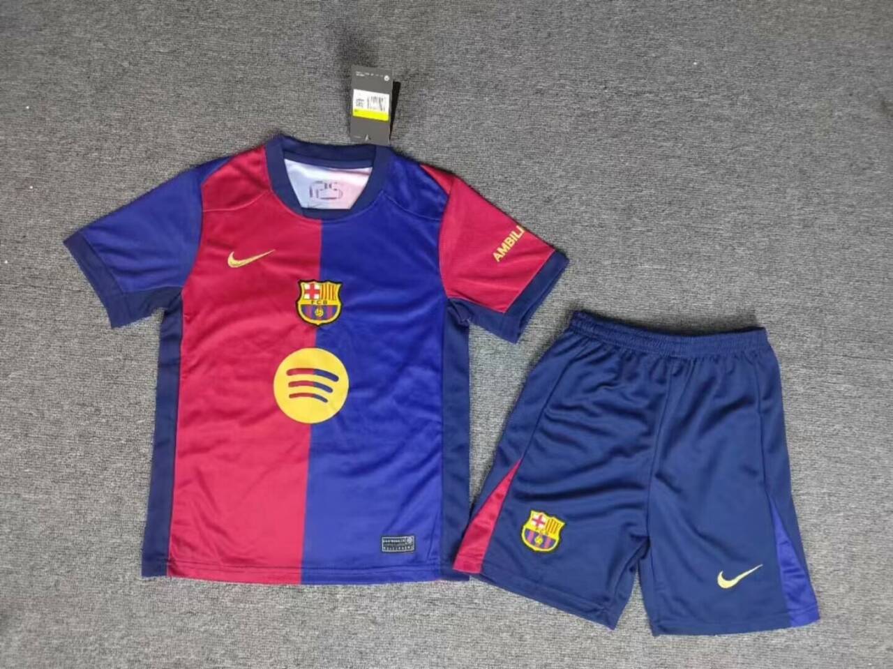 CONJUNTO NIÑO BARCELONA 24/25