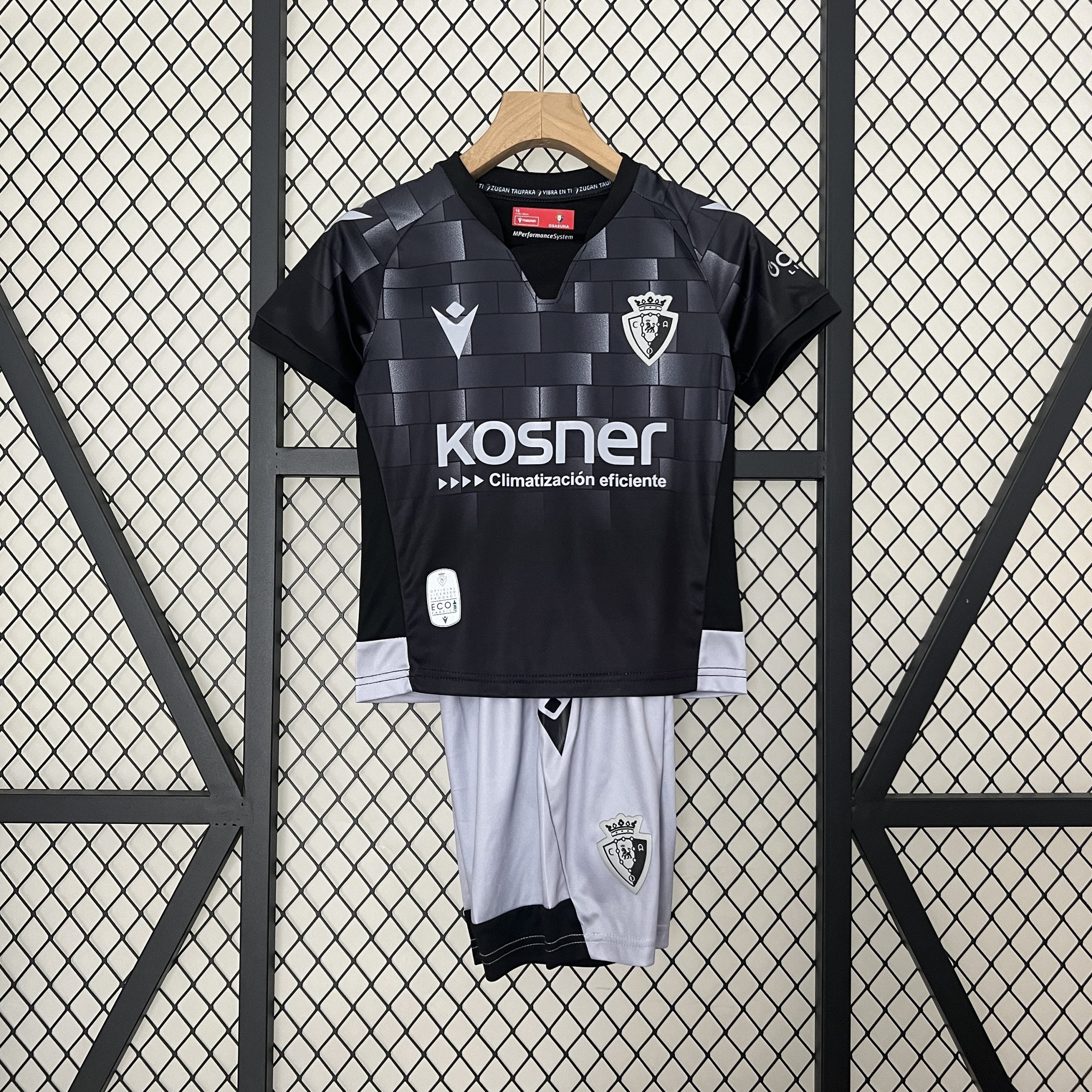 CONJUNTO NIÑO OSASUNA (2) 24/25