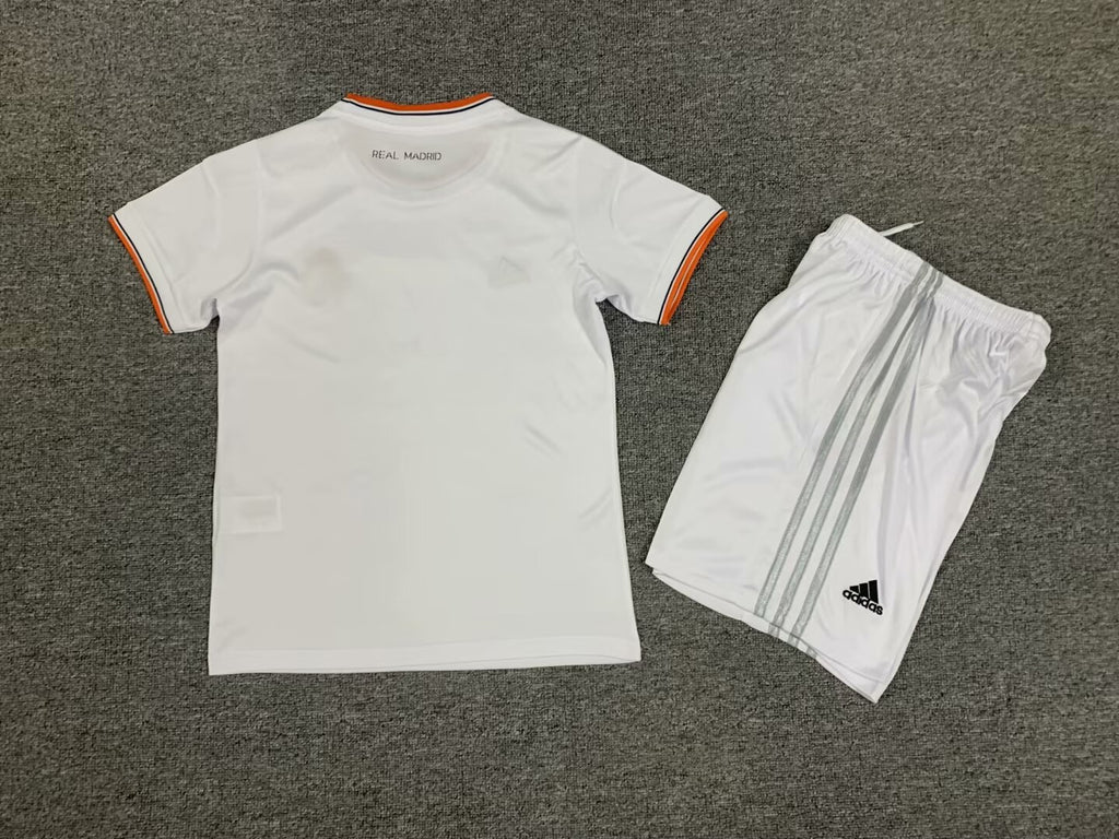 CONJUNTO NIÑO RETRO R.M4DR1D 13/14