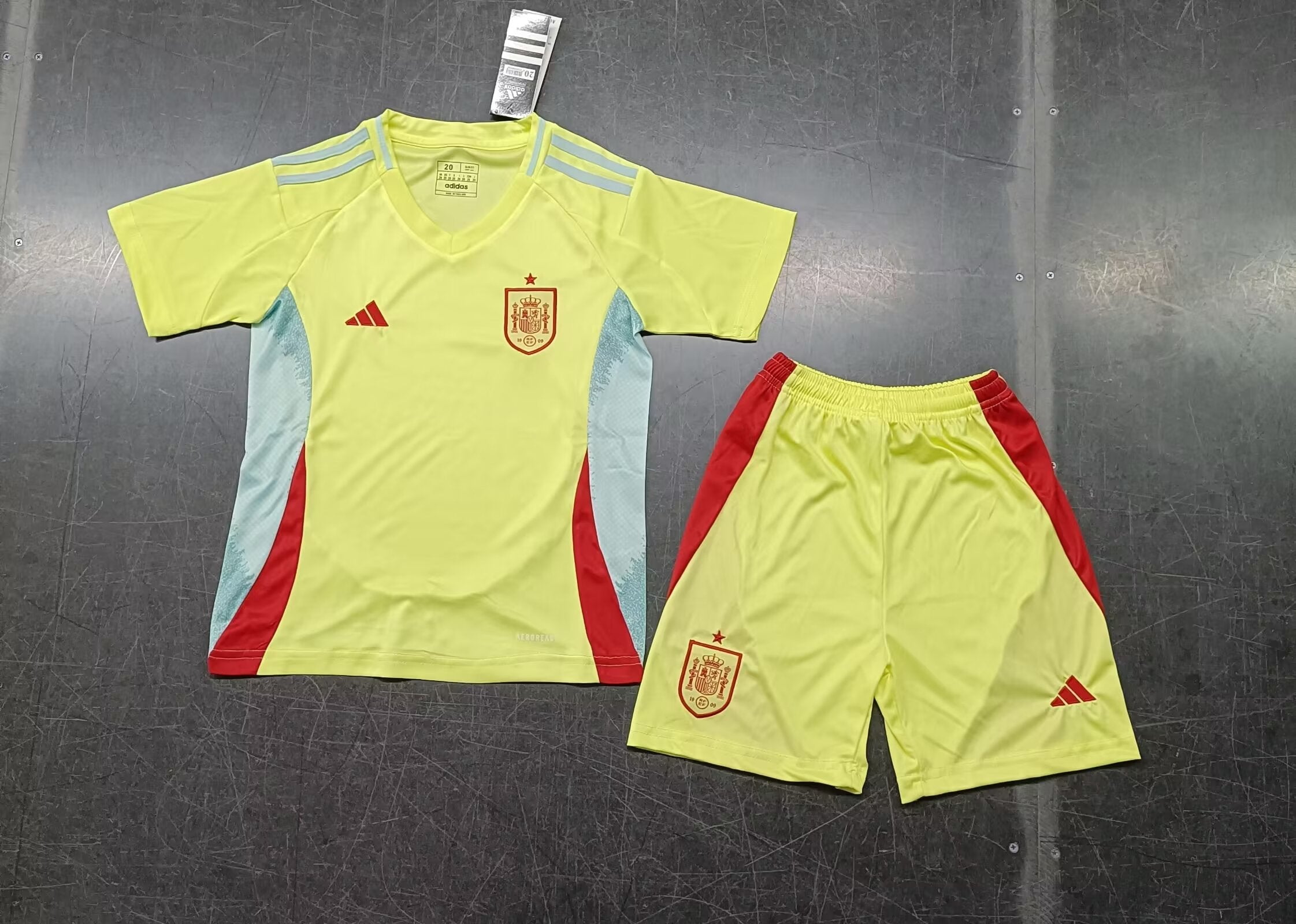 CONJUNTO NIÑO ESPAÑA (2) 24/25