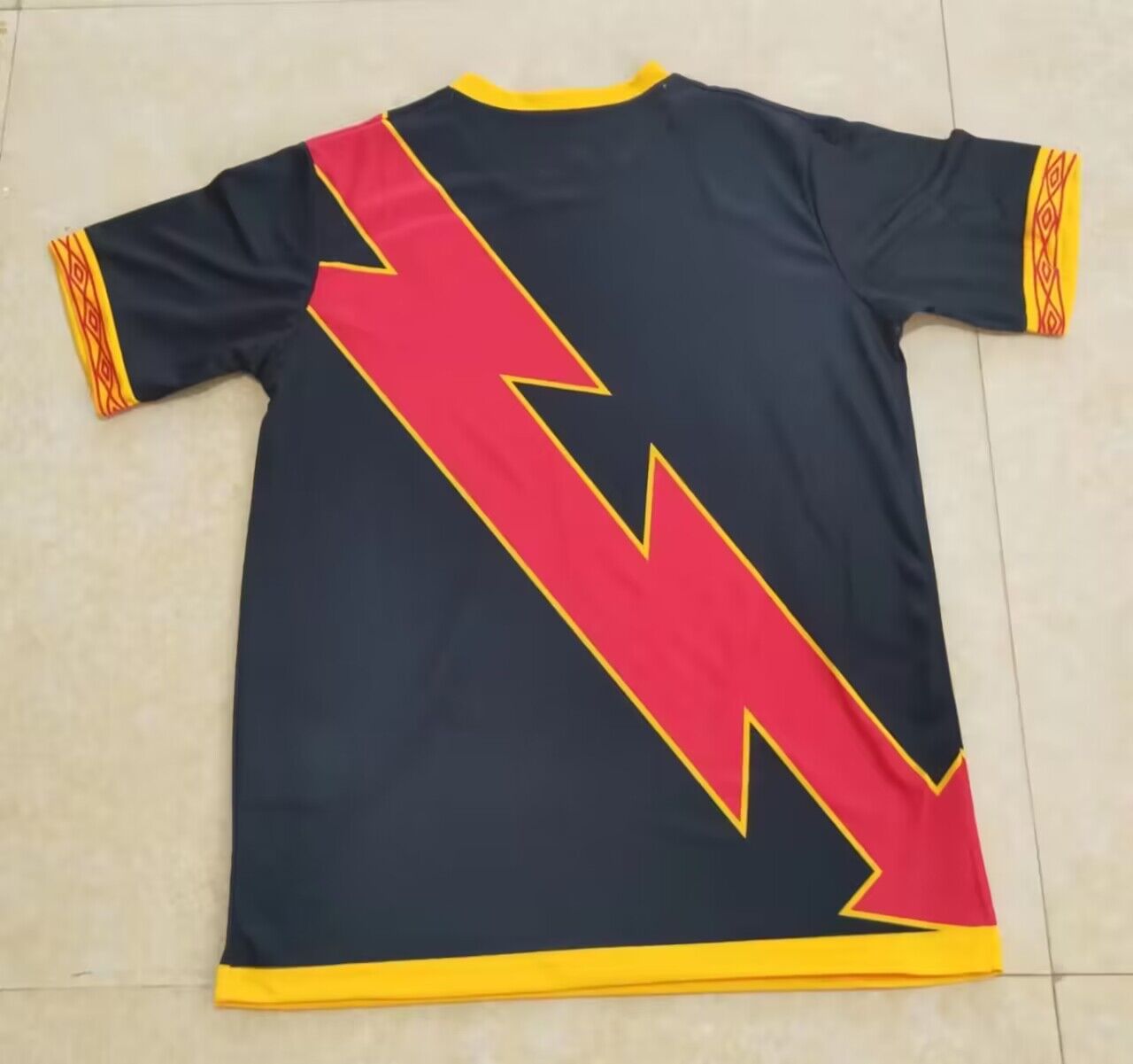 CAMISETA RAYO VALLECANO (2) 23/24