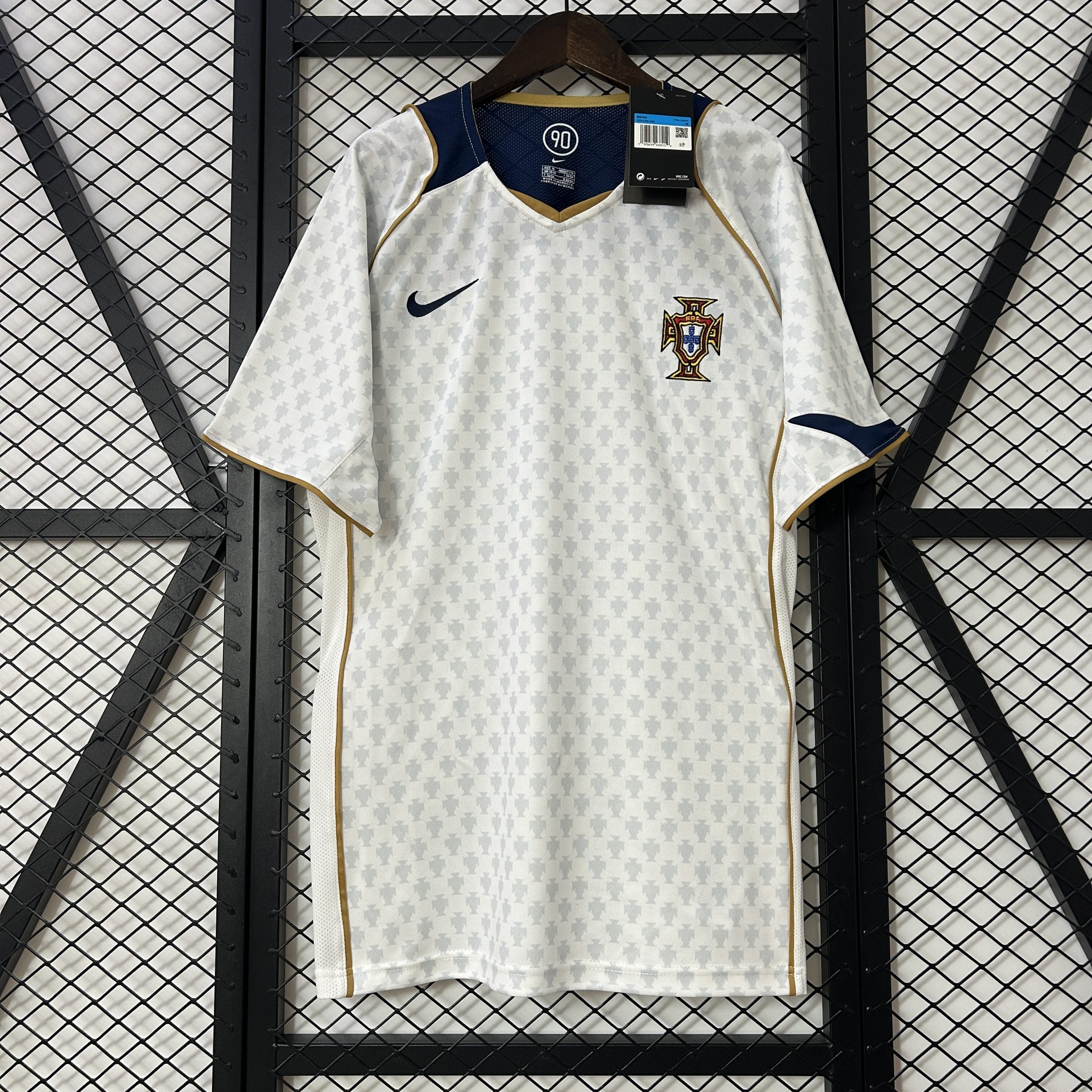CAMISETA RETRO PORTUGAL 2004